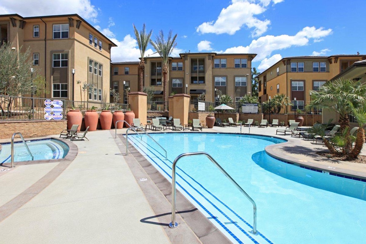 La Verne Village Luxury Apartments